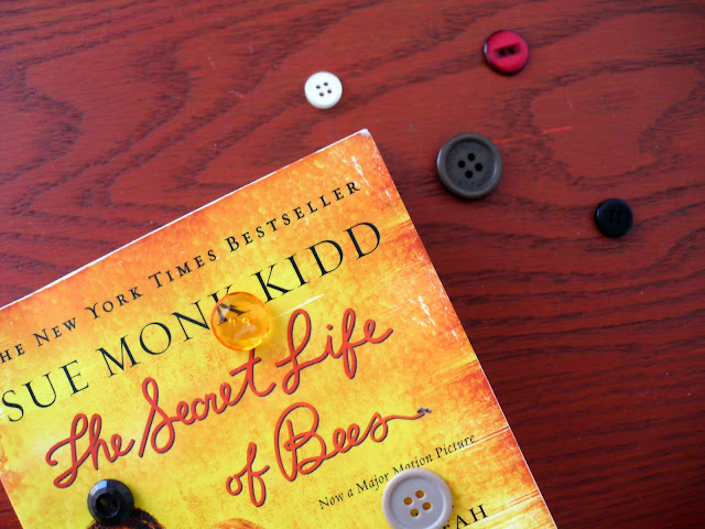 Eloquent Sticks and Stones What I�ve Read // The Secret Life of Bees