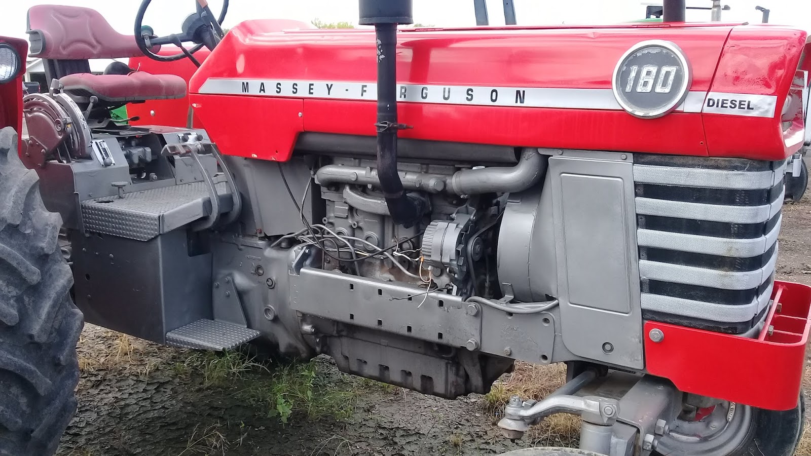 MAQUINARIA AGRICOLA INDUSTRIAL Tractor Massey Ferguson 180 64HP AÑO