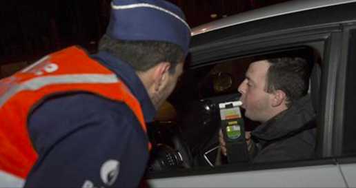 un ado de 15 ans arrêté au volant d'une Audi Q7: il a 15 ans