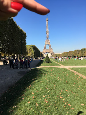 Eiffelturm am Champ de Mars Eiffelturm am Champ de Mars