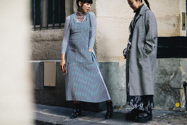 Paris Fashion Week Street Style SS17 (2) - FRONT ROW