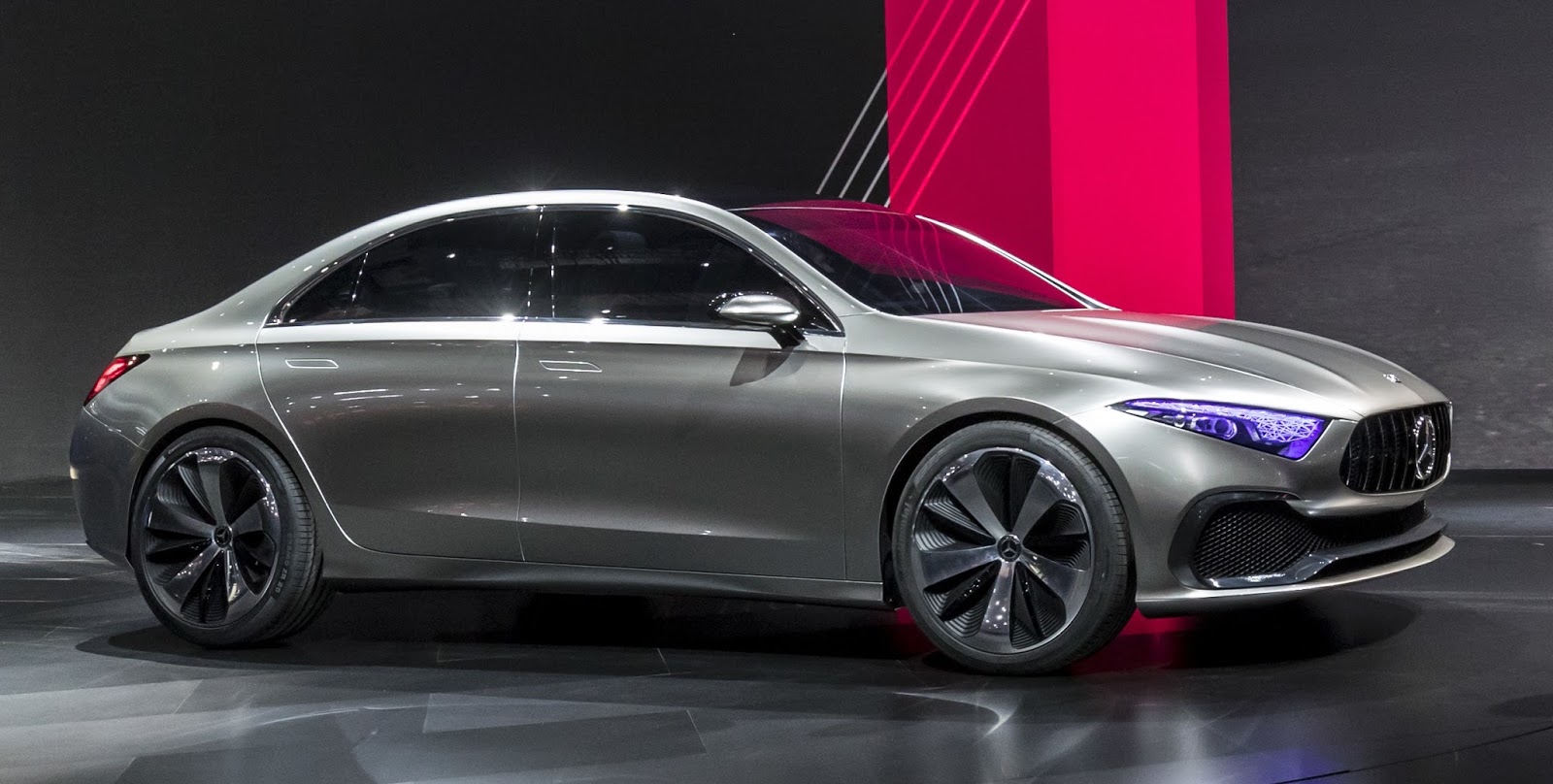 Mercedes Benz Of Tampa >> Mercedes revela Classe A Sedan Concept em Xangai Mercedes Benz Of Tampa >> Mercedes revela Classe A Sedan Concept em Xangai