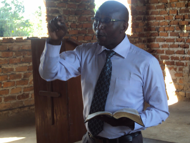 Pastor Moses Teaching.