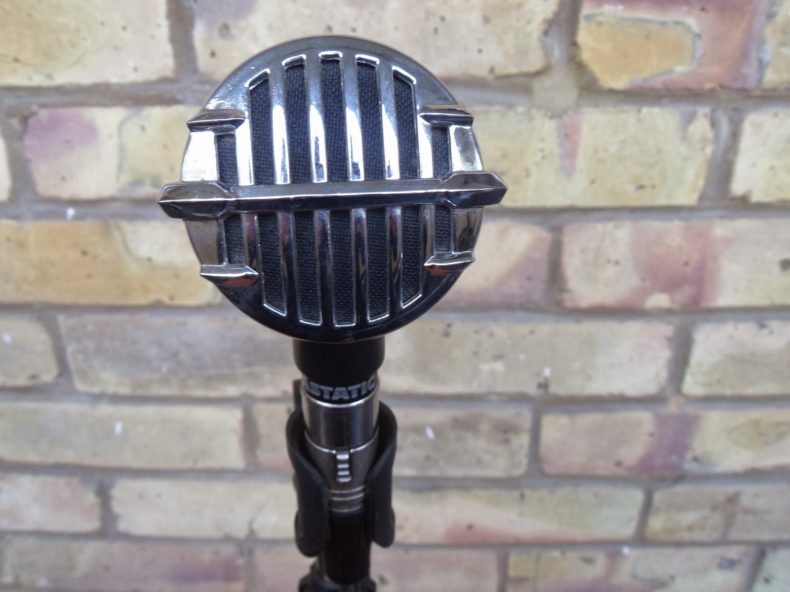 Vintage Audio Workshop: Astatic Harp Mic JT-30
