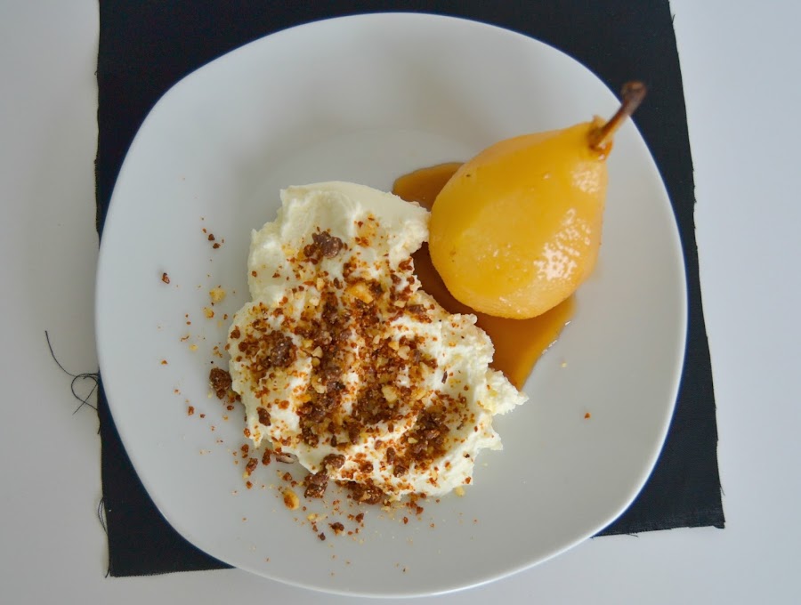 Postre peras cocidas