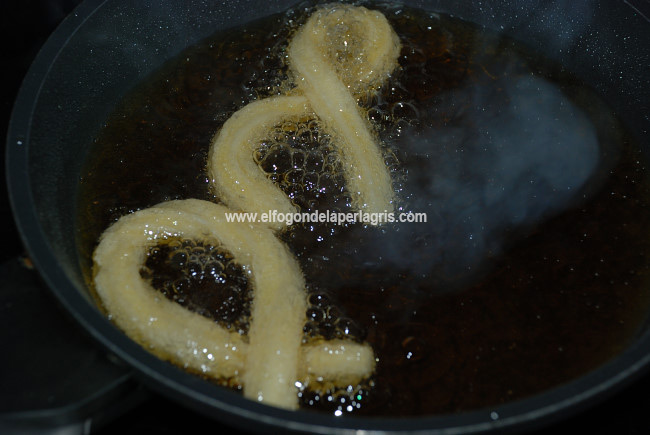 Freír los churros Freír los churros
