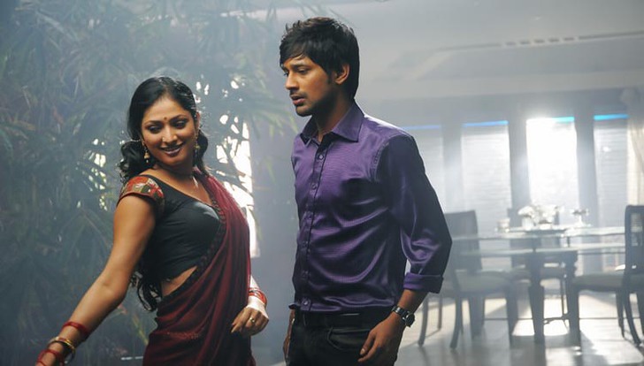 [Image: Varun-Sandesh-Haripriya-Abbai-Class-Amma...8%2529.jpg]