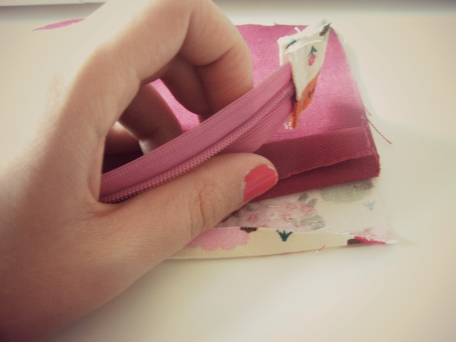 paso a paso para hacer un mini-monedero con cremallera