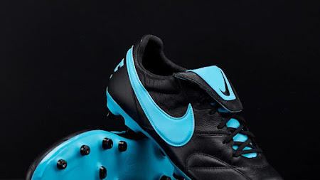 nike football boots blue and black