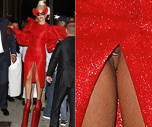 Lady Gaga de vestido acaba mostrando sua calcinha Lady Gaga de vestido acaba mostrando sua calcinha
