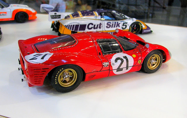 FERRARI 330P4  24h du Mans 1967  kit Fujimi 1/24