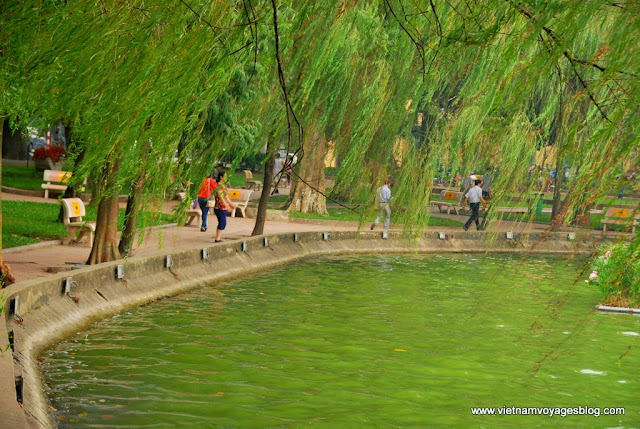 Le matin au lac Hoan Kiem, Hanoi - Photo An Bui