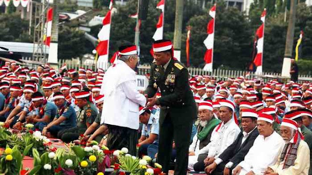 Panglima TNI Gatot Nurmantyo Meminta Maaf Pada Presiden Jokowi Di HUT-72 Berita Akurat