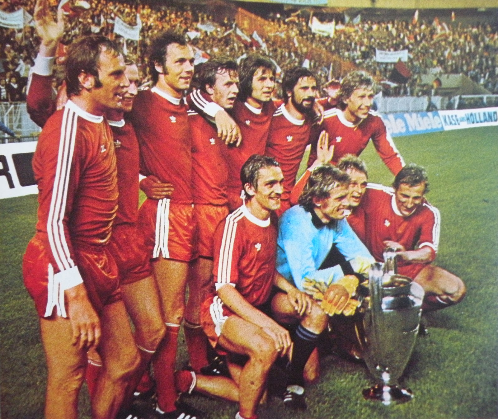 FINALE COUPE DES CLUBS CHAMPIONS 1975. Bayern München vs Leeds United.
