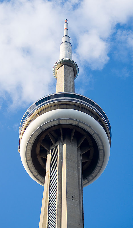 Urban Research: CN TOWER A Monument to Canadian Architecture