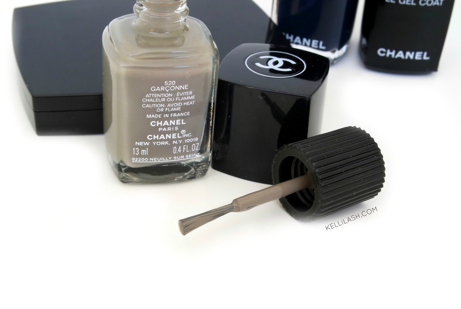 Chanel Elixir 589 Le Vernis – the dark-horse nail color from the