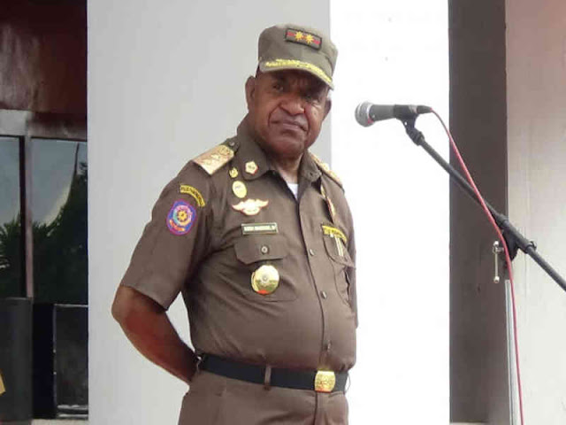 Doren Wakerkwa Soroti SKPD Tak Hadiri Monitoring Meja Doren Wakerkwa Soroti SKPD Tak Hadiri Monitoring Meja