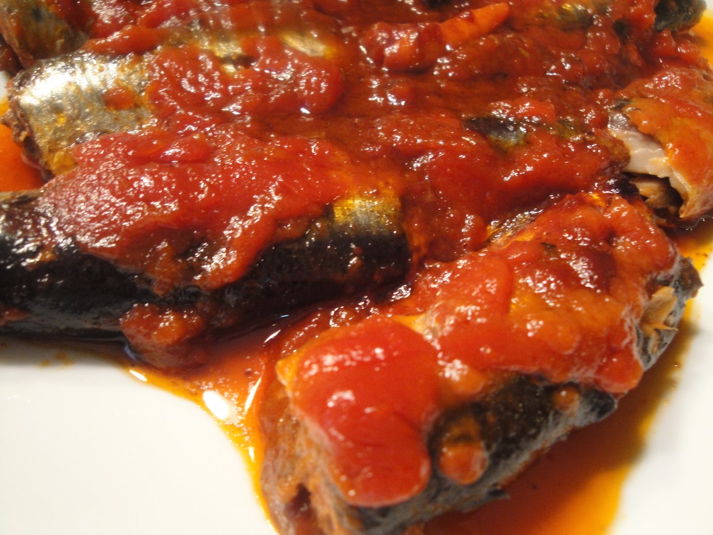 How to Store Sardine in Tomato Sauce Canned? Frozen Sardine Fish