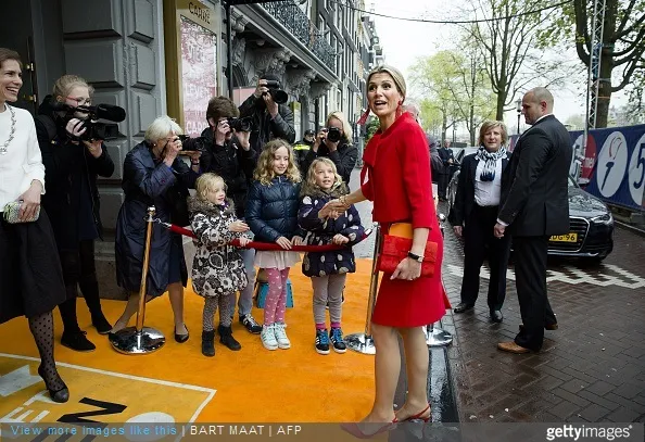 Dutch Queen Maxima arrives to attend the 10-year jubilee of the Foundation Vier het Leven (Celebrate Life) on May 3, 2015 in Amsterdam.The foundation is committed to elderly people and volunteers take them out to theatre, concert or movie.