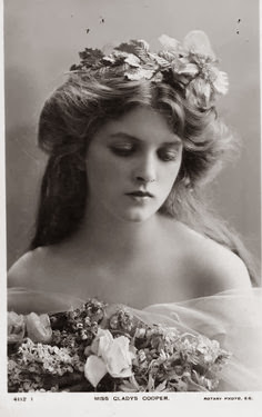 Mss Gladys Cooper