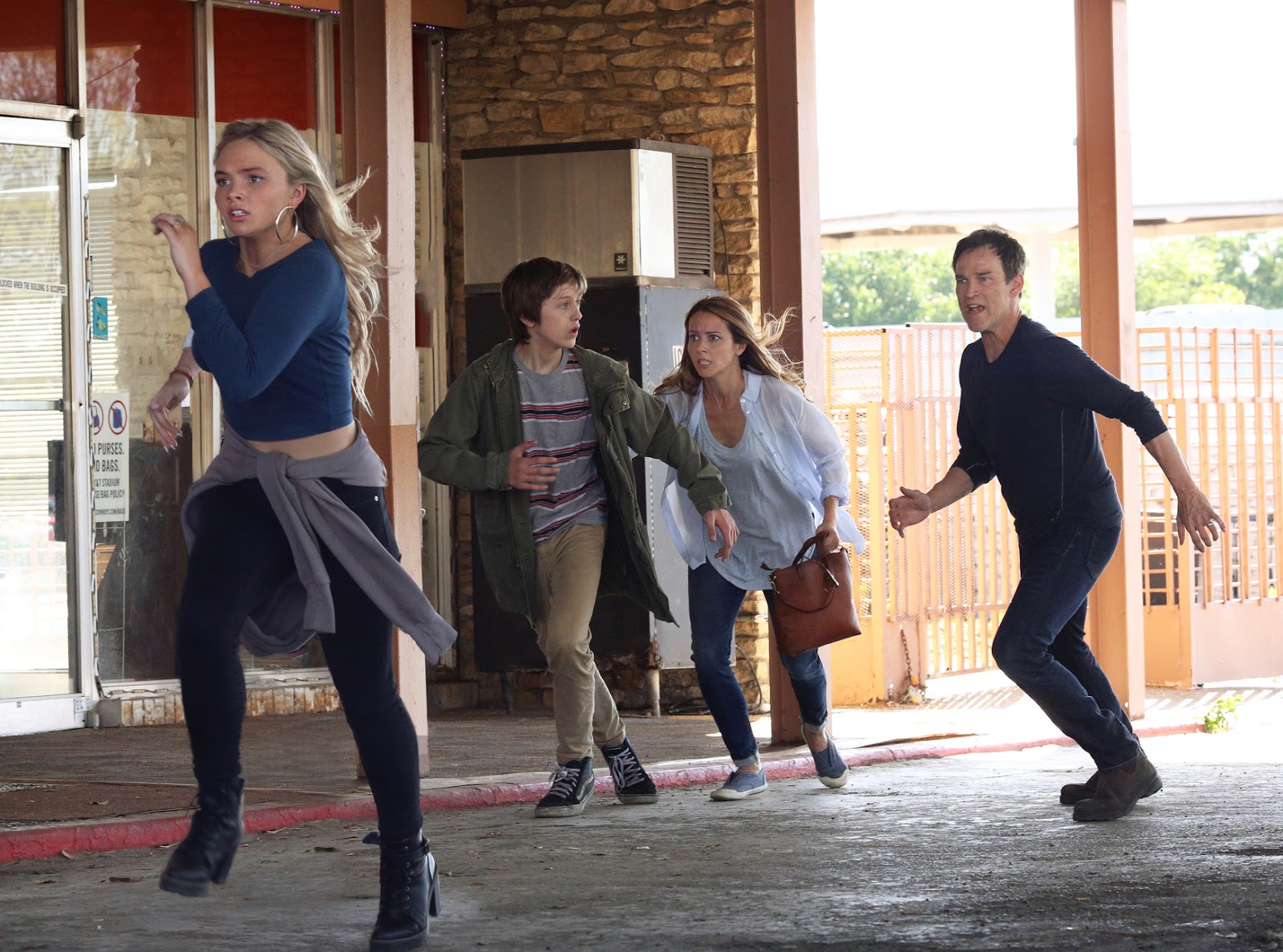 Fox's Mutant TV Show THE GIFTED Poster and Official Images