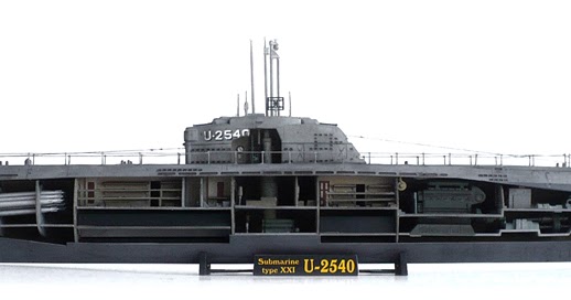 The Great Canadian Model Builders Web Page!: Type XXI U Boat