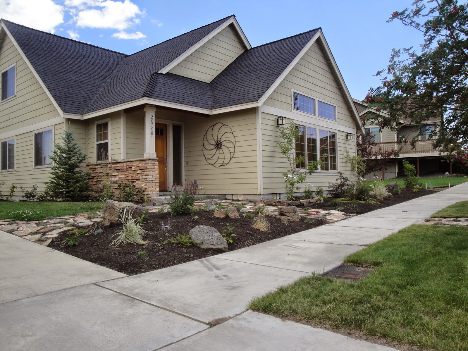 Suburban Front Yard Landscaping Ideas - Landscape Ideas