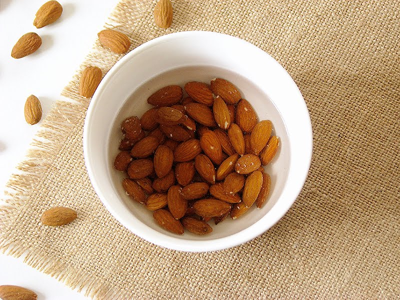ASTUCE POUR RETIRER FACILEMENT LA PEAU DES AMANDES Recettes BIO et Green Lifestyle le