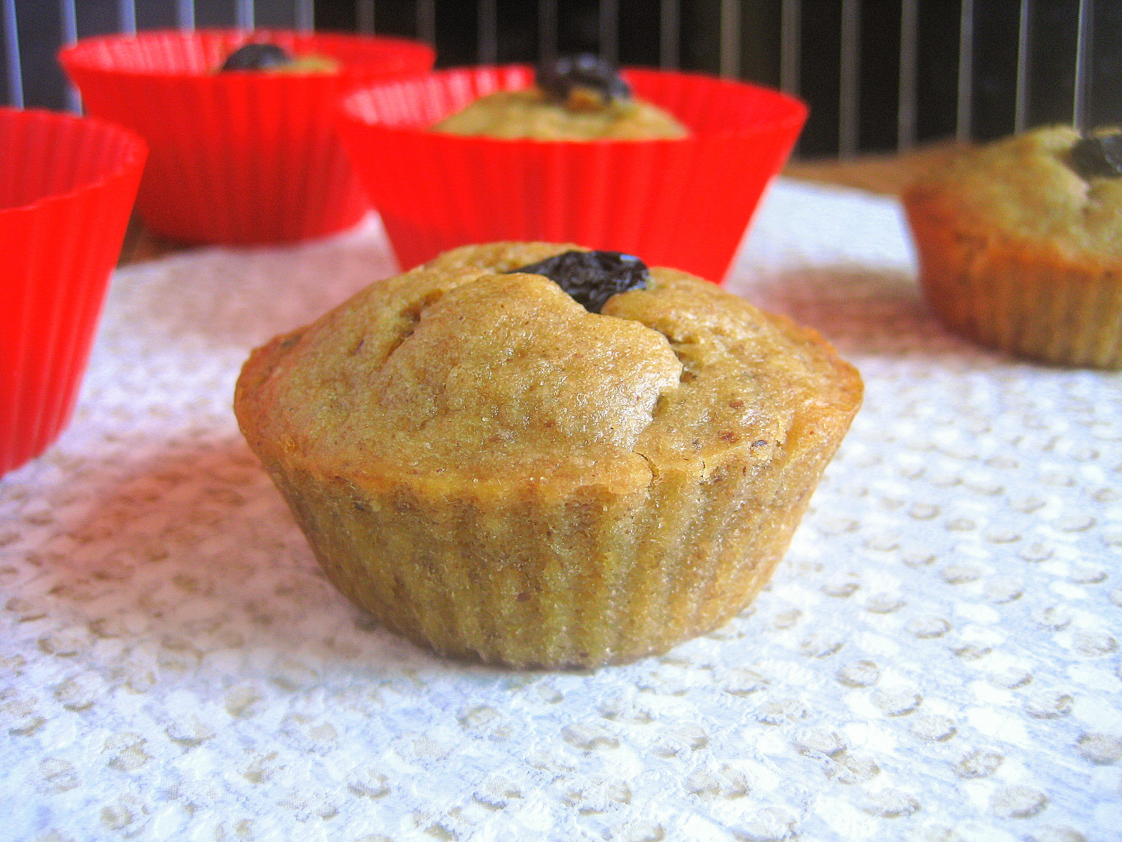 madhuri's kitchen healthy banana oatmeal muffins with yogurt / quick and easy oatmeal muffins