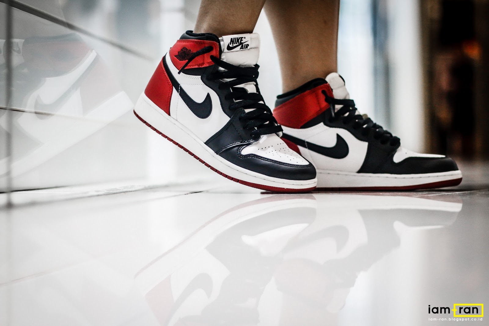 black toe 1 on feet