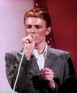 david bowie performing on