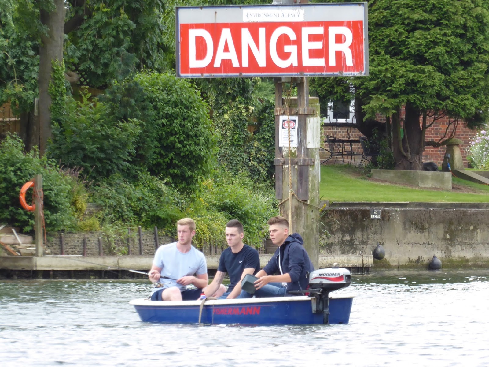 Wide Beam Still Rockin' River traffic at Marlow Lock