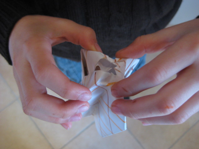 Maman....je sais pas quoi faire ! ! ! : Ballon en papier, à gonfler en