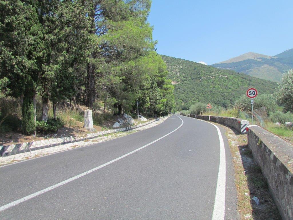 Tabernacoli italiani Mignano Monte Lungo. Madonna