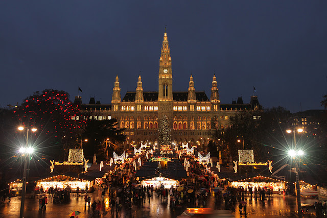 Enchanting Viennese Christmas Market and the neo-Gothic City Hall in the background. Photo: Property of Viking River Cruises. Unauthorized use is prohibited.