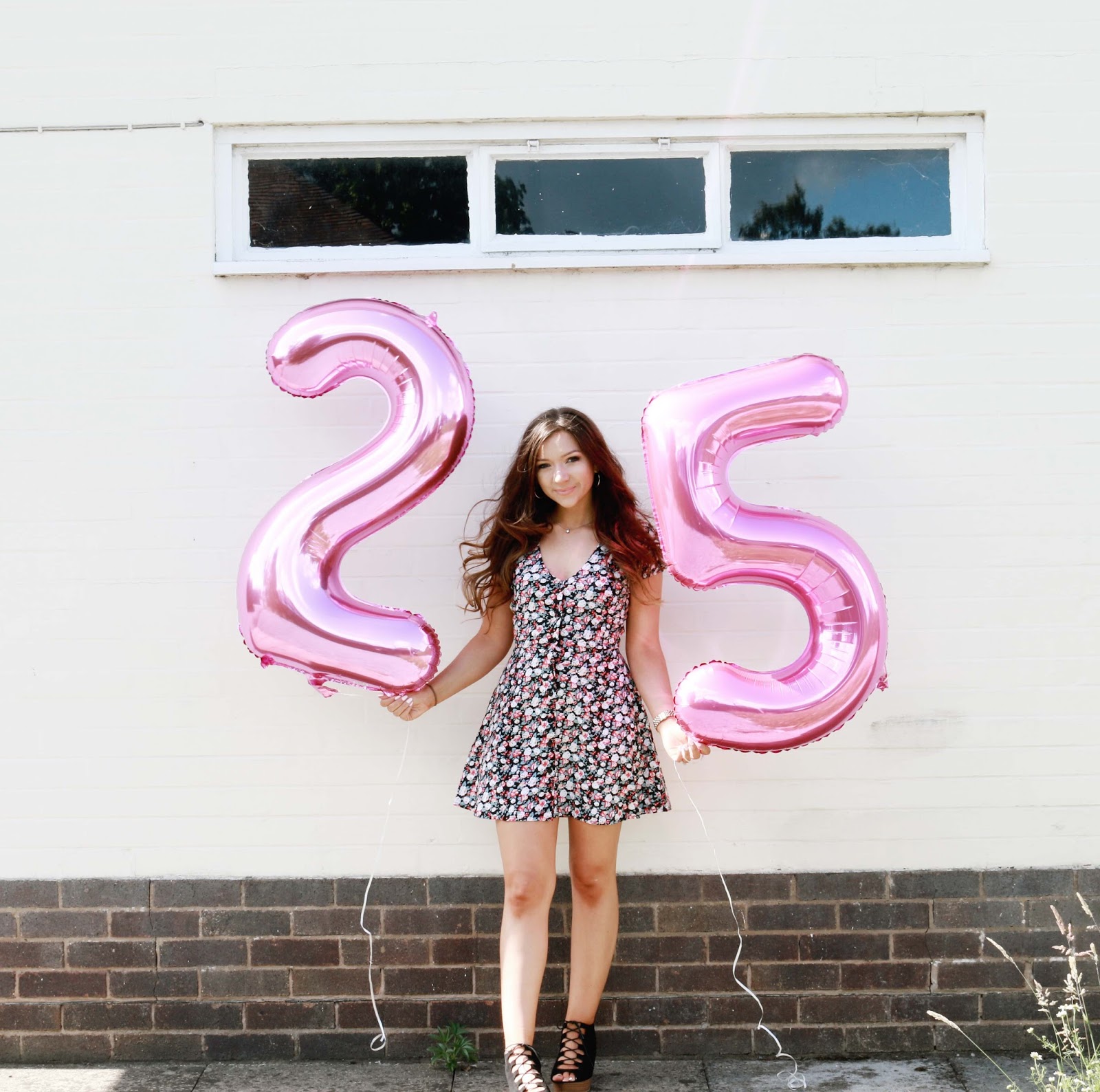 lifestyle, 25 Things I learnt before I was 25, 25 things, life lessons, life advice, quarter life crisis, dizzybrunette3, number balloons, birthday, turning 25, 