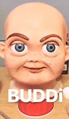 Child's Play | Foto do rosto do novo Chucky vaza e decepciona os fãs Todd Masters, da MastersFX, montando um dos animatronics para o novo Child’s Play. Child's Play | Foto do rosto do novo Chucky vaza e decepciona os fãs Todd Masters, da MastersFX, montando um dos animatronics para o novo Child’s Play.