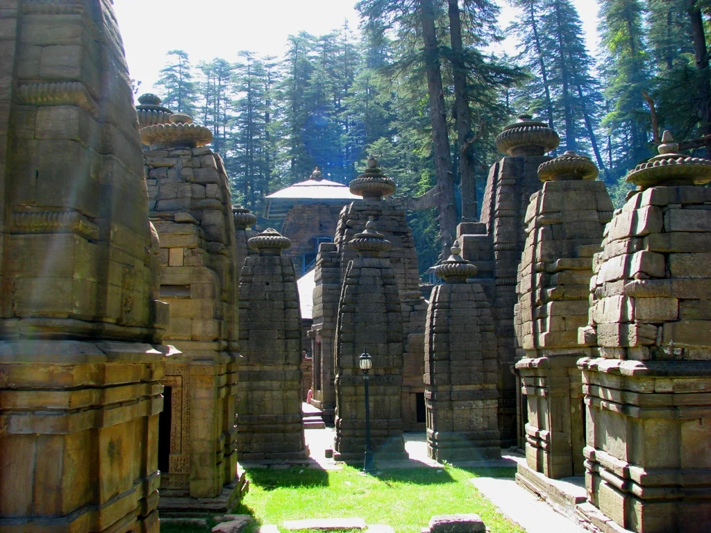 famous temples in Uttarakhand