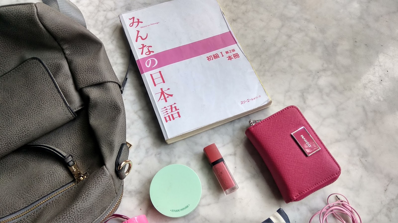 What's in my backpack | Japan's class edition