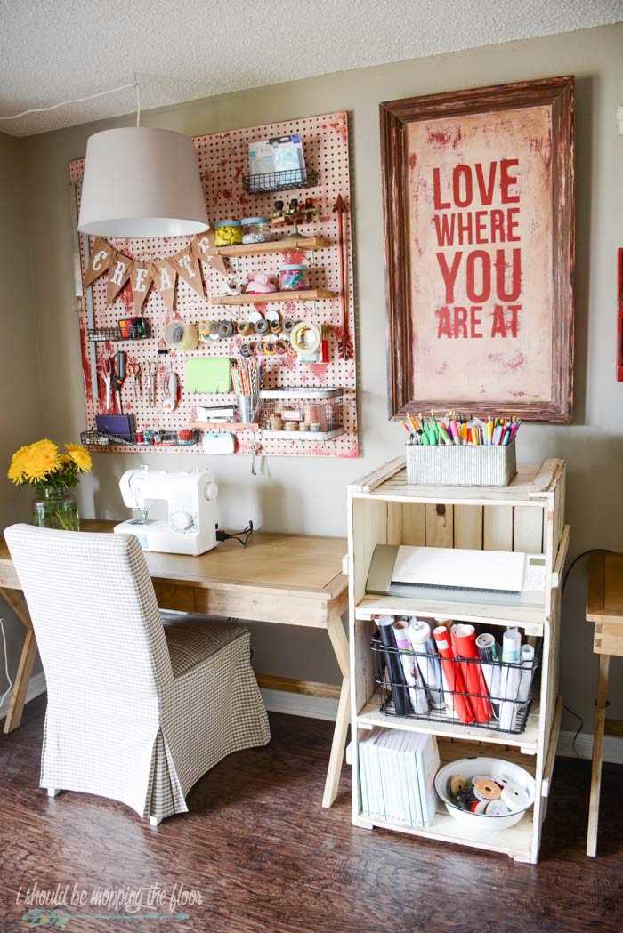 Vintage Decor Meets Craft Room Design