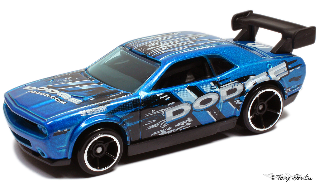 Машинка hot Wheels dodge Challenger