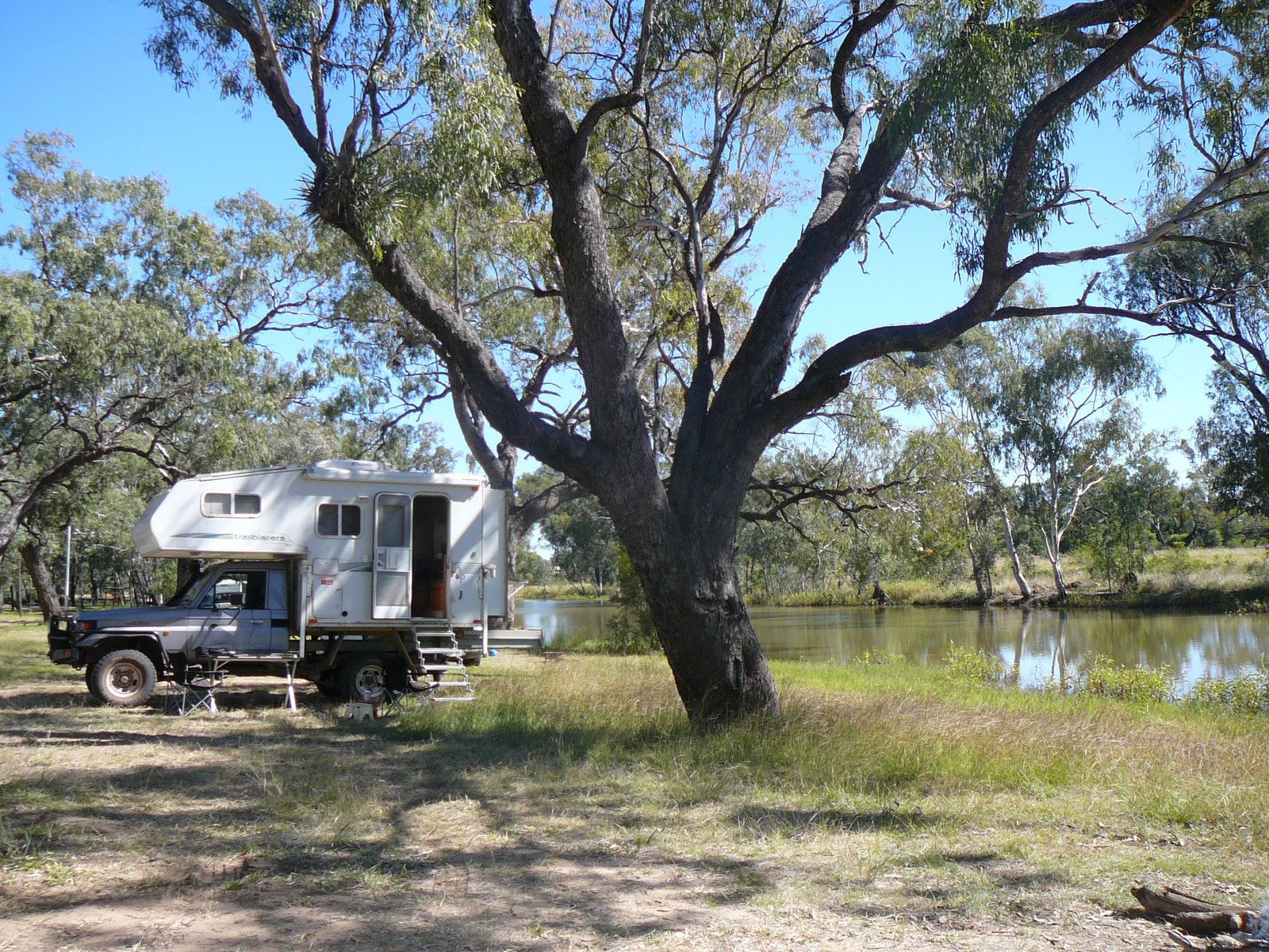 Andrew and Nikki around Oz Jericho, Qld