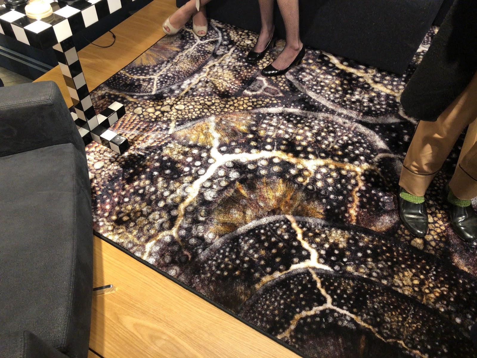 主要な特徴を欠いた 8 人の印象的なキャラクター