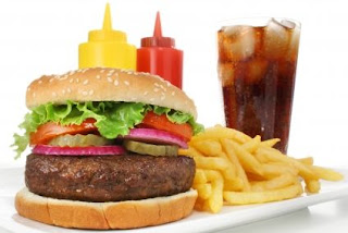 Makanan Yang Harus Dihindari Supaya Jerawat Tidak Membanyak