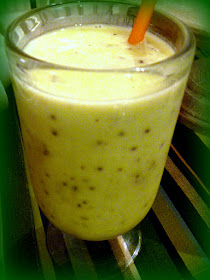 Vanilla Kiwi Smoothie - A cool and light smoothie made with luscious kiwis and warming vanilla. - Slice of Southern