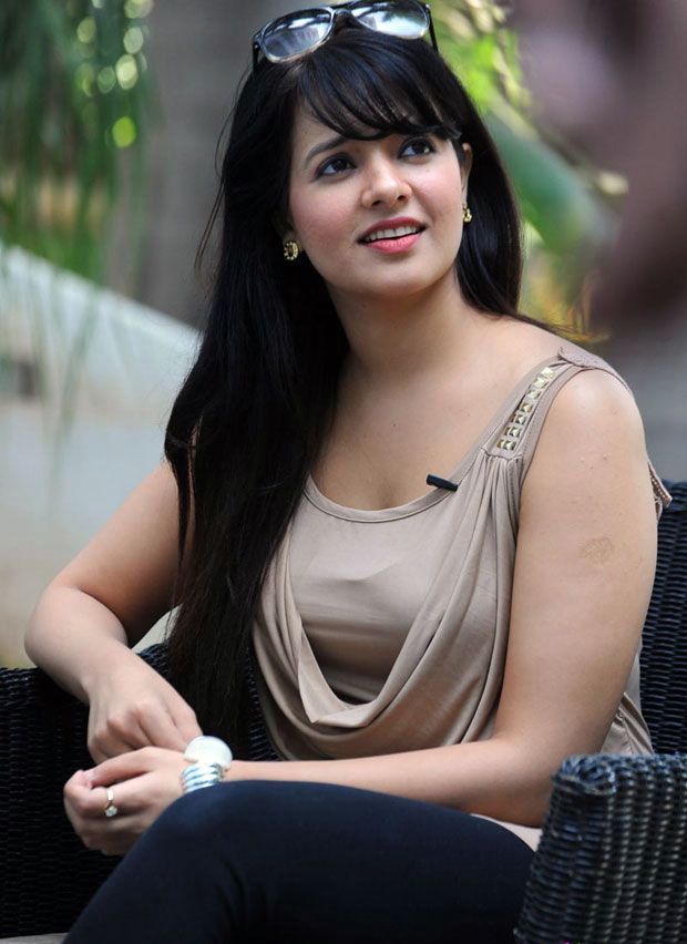 Little Google1 Saloni Aswani Hot Gallery