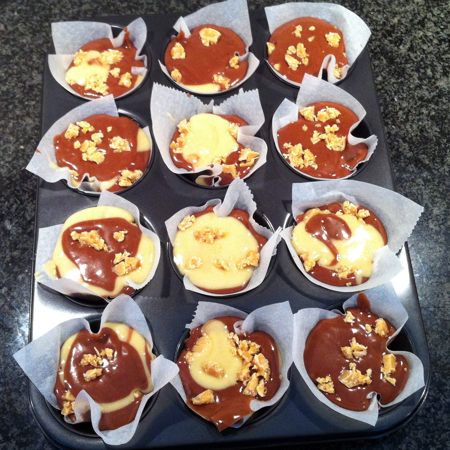 Pâtisserie Nadine: Marmor-Muffins mit Karamellstückchen