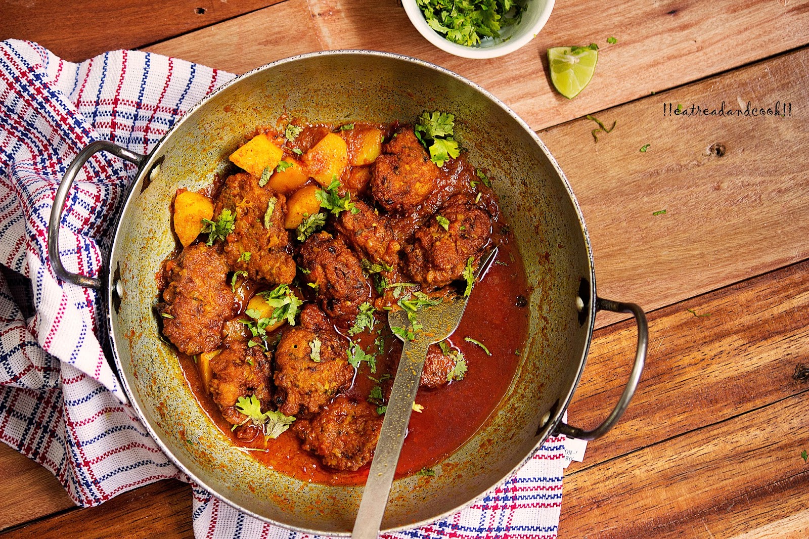 Bengali Fish Egg Curry / Macher Dimer Borar Jhal