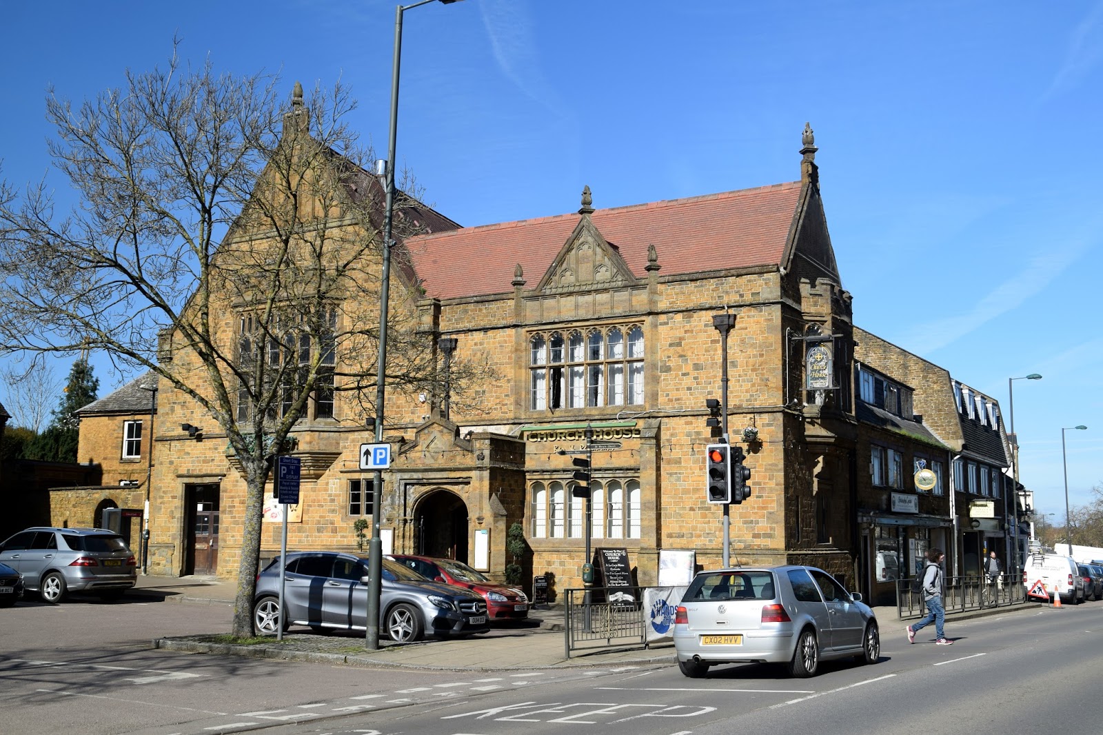 Enjoy your time with beautiful places: Banbury is a market town in