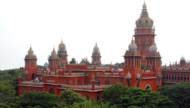 ஜெயலலிதா கைரேகையிட்ட கடிதத்தை ஏற்க கூடாது: ஐகோர்ட்டில் டிராபிக் ராமசாமி மனு ஜெயலலிதா கைரேகையிட்ட கடிதத்தை ஏற்க கூடாது: ஐகோர்ட்டில் டிராபிக் ராமசாமி மனு
